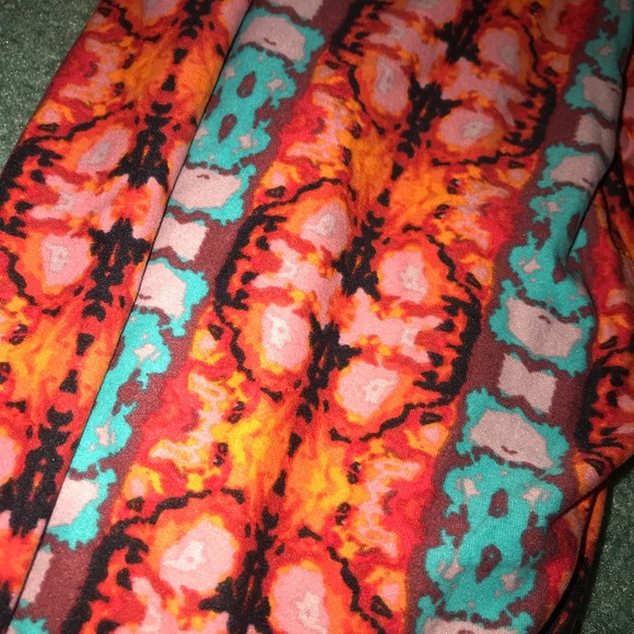 LulaRoe Leggings - Picture 2 of 2